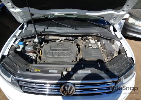 2019 Volkswagen Tiguan 2.0T Se/2.0T Sel/2.0T Sel R-Line/2.0T Sel R-Line Black из США, поврежденный, VIN 3VV3B7AX1KM041296